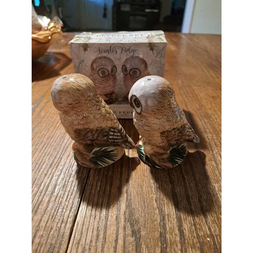 New CIB Winter Lodge Owl Salt Pepper Shaker Set Ceramic Kitchen Decor